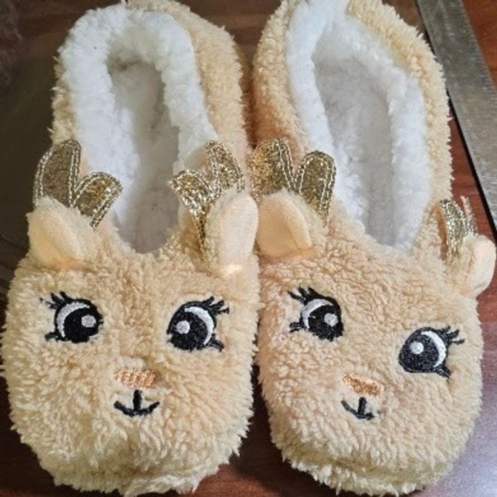 BRAND NEW Womens Deer‎ Reindeer Slippers Cozy Plush Fleece Lined L 9 tan white
